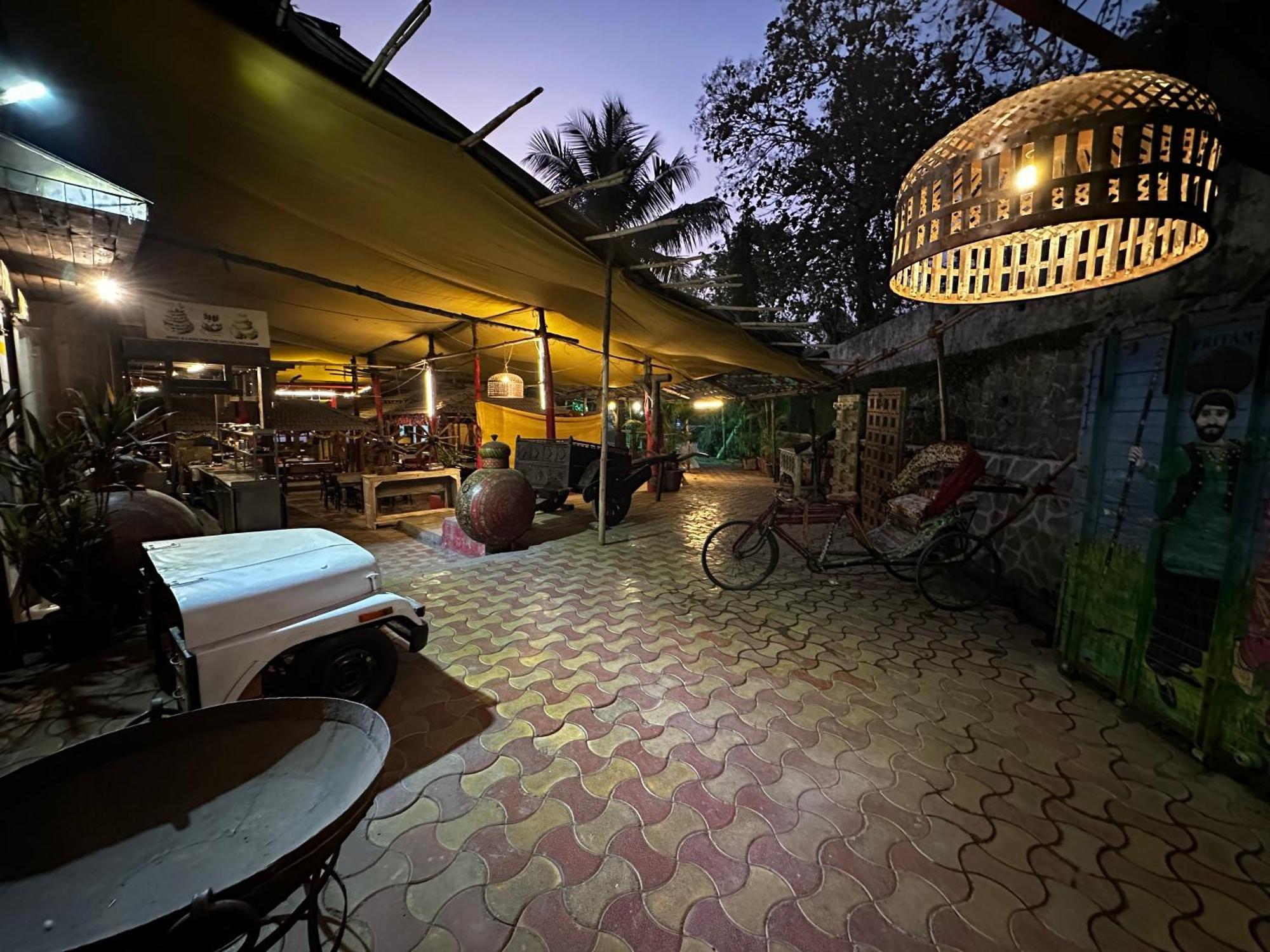 The Saffron Suites Sasupāda Exterior photo