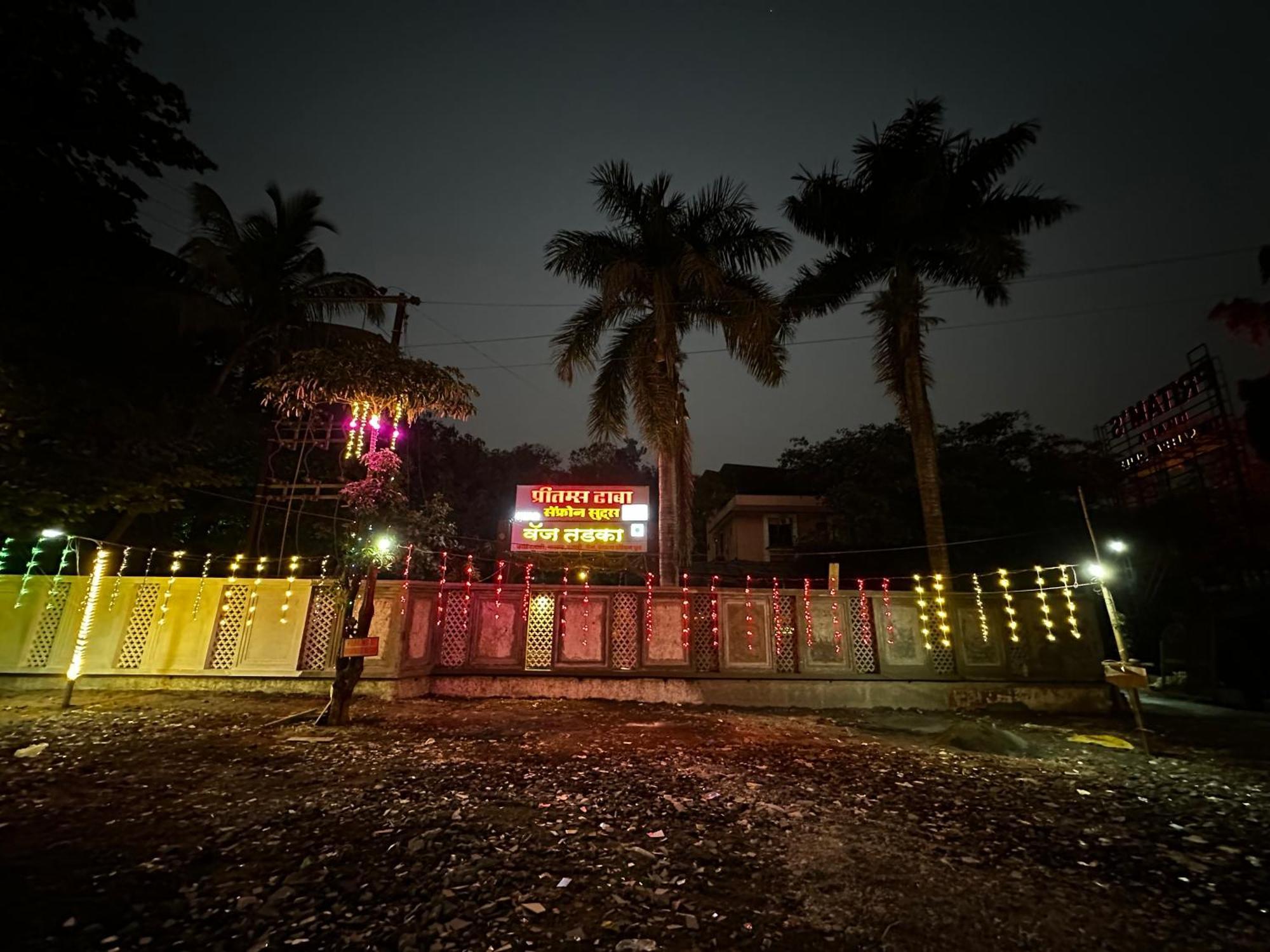 The Saffron Suites Sasupāda Exterior photo